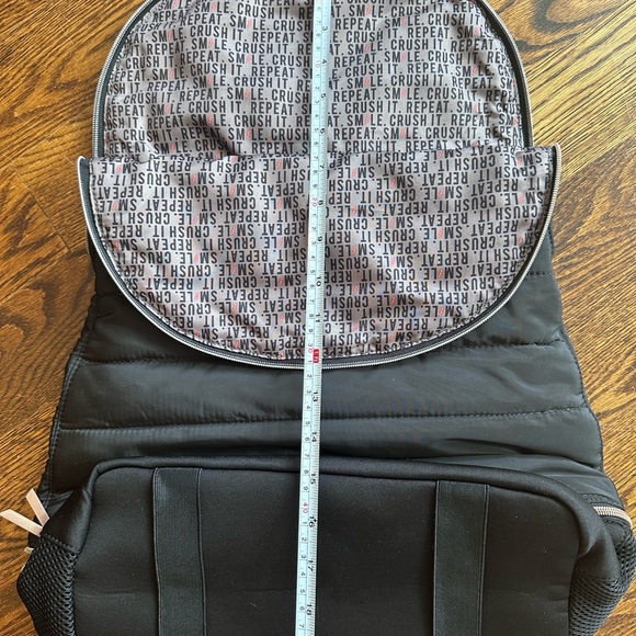 NWOT Stella and Dot Black Quilted Backpack - Picture 4 of 7